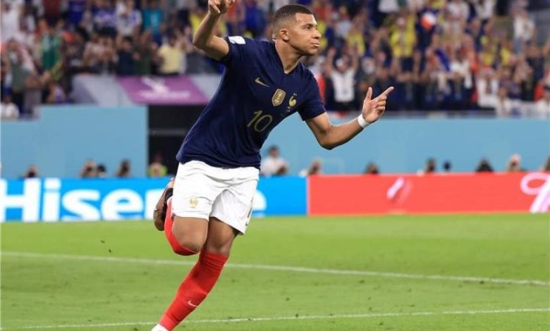 فرنسا أول المتأهلين للدور الثاني بكأس العالم