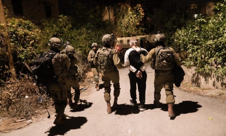 مقتل فلسطيني في اشتباكات مع الجيش الإسرائيلي خلال عملية اعتقال في الضفة الغربية