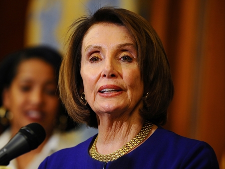 نانسي بيلوسي تعلن تخليها عن زعامة الديمقراطيين في الكونغرس الأمريكي