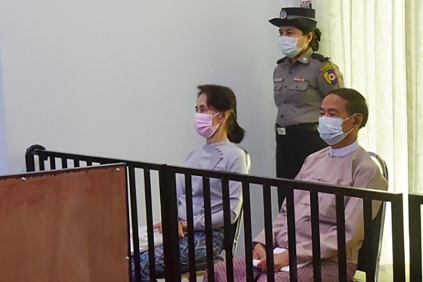 بورما: أحكام بالسجن 33 عاماً على سو تشي في ختام محاكمتها الطويلة
