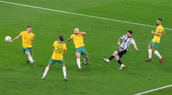 الأرجنتين تقصي أستراليا وتصطدم بهولندا في ربع النهائي