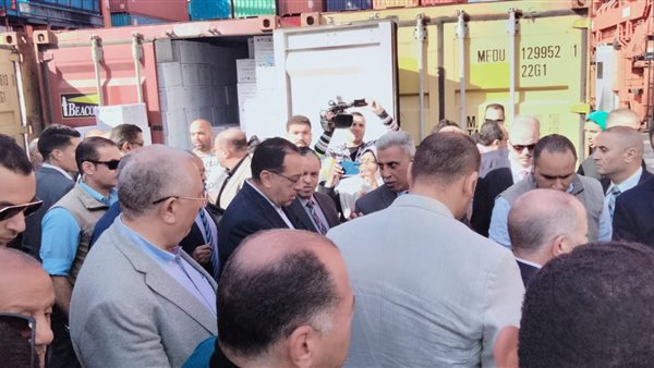 رئيس الوزراء يتفقد محطة "تحيا مصر" متعددة الأغراض بميناء الإسكندرية