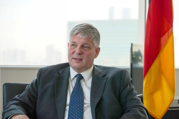 السفير الألماني لدى الدولة : الإمارات أهم شريك تجاري لألمانيا في المنطقة