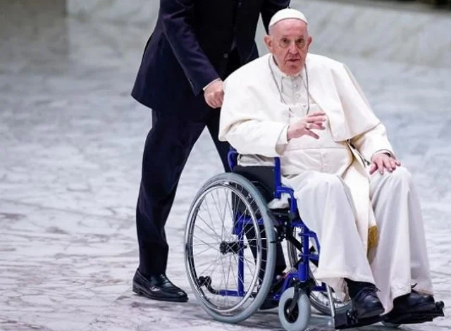 بابا الفاتيكان وقع رسالة استقالته في حال تدهور وضعه الصحي