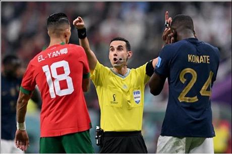 حكم مباراة المغرب وفرنسا يفجر مفاجأة : يمكن لعب المباراة مرة أخرى !