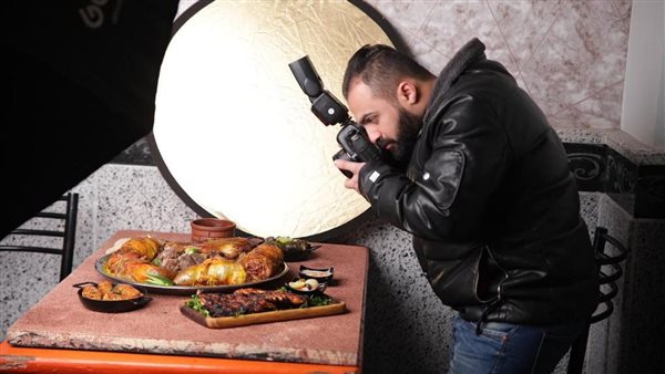 خاص| المصور محمد إيهاب يكشف حيل وأسرار تصوير الطعام في مصر