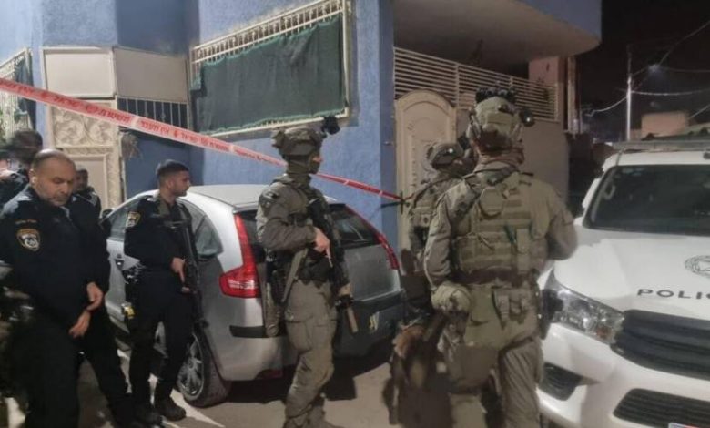 عمليات العمق تتصاعد.. استشهاد شاب من كفر قاسم وإصابة شرطيين إسرائيليين في عملية مزدوجة