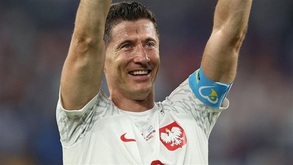 كأس العالم.. شاهد احتفال ليفاندوفسكي بتأهل بولندا لدور الـ16