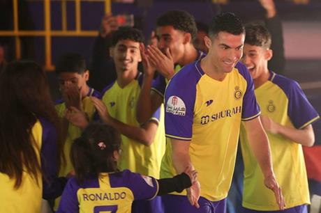 أندية الدوري السعودي ترفع أسعار التذاكر بسبب رونالدو