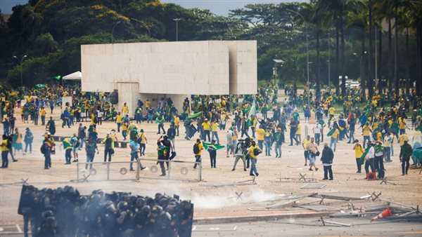 إدانة دولية لاقتحام أنصار الرئيس البرازيلي السابق للمباني الحكومية