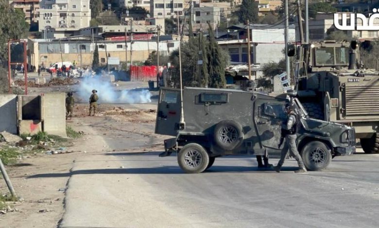 بالفيديو| عشرات الإصابات خلال مواجهات مع الاحتلال في الضفة الغربية والقدس