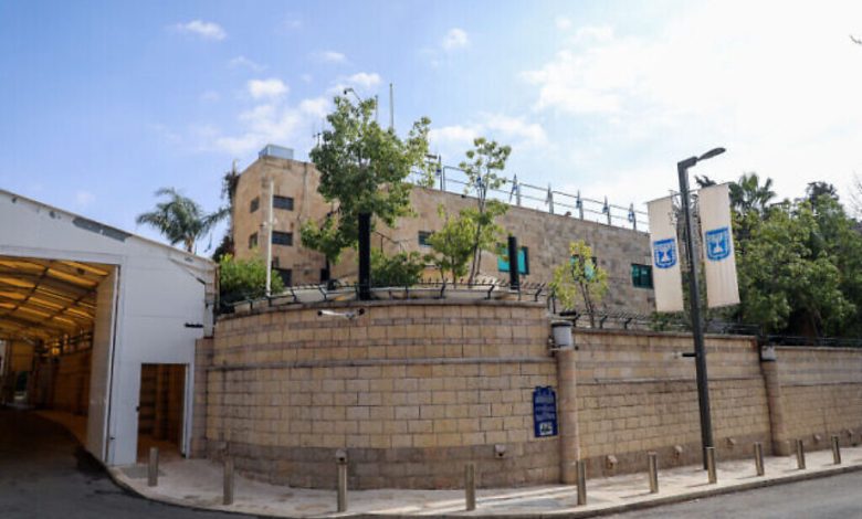 تذمر السكان القريبون من السكن المؤقت لرئيس الوزراء نتنياهو في القدس بسبب الإجراءات الأمنية