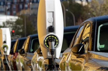كيف ستكون مبيعات السيارات الكهربائية في 2023 ؟ .. تقرير اقتصادي عالمي يوضح