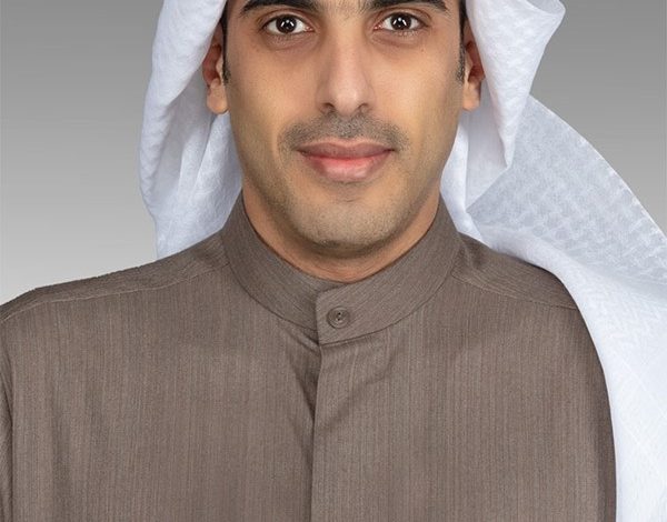 عبدالله المضف يسأل عن مشروع الواجهة البحرية «سوق شرق»