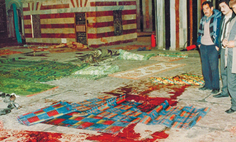 29 عاماً على مذبحة الإبراهيمي والمجزرة مفتوحة بحق المسجد