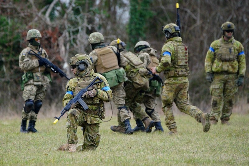 دول الاتحاد الأوروبي تعتزم تدريب 15 ألف جندي أوكراني إضافي