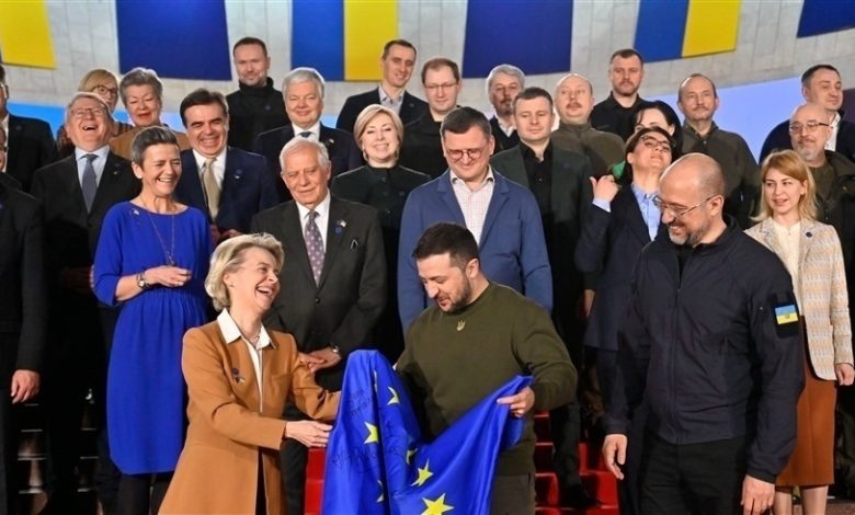ألمانيا تطالب بالانسحاب الروسي وأوروبا تدعم الخزينة الأوكرانية
