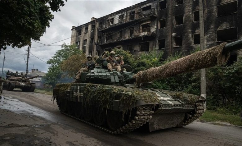 أوكرانيا تحصن منطقة استراتيجية وتترقب مزيداً من الأسلحة