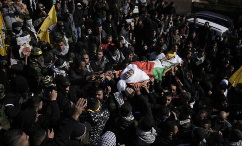 الشاباك يحقق في مقتل فلسطيني على يد مستوطن في الضفة الغربية