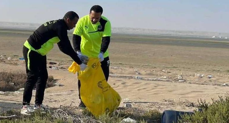 «الفريق الكويتي للطيران الحر» نظم حملة تطوعية لتنظيف شاطئ الدوحة الغربي
