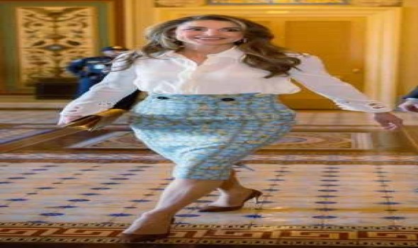 الملكة رانيا بإطلالات كلاسيكية راقية في جولتها بواشنطن