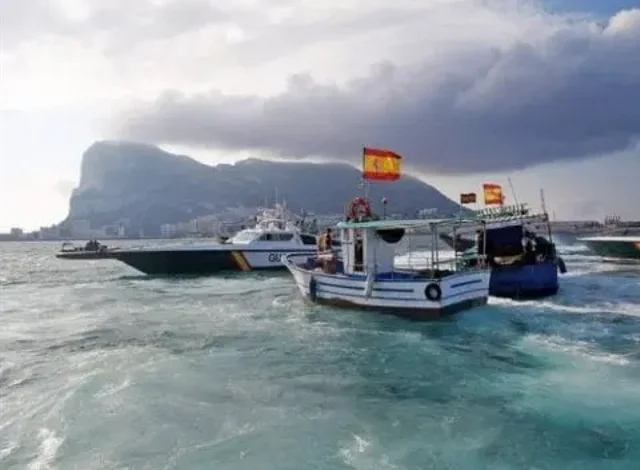 حكومة جبل طارق تتهم إسبانيا بانتهاك سيادة الأراضي البريطانية