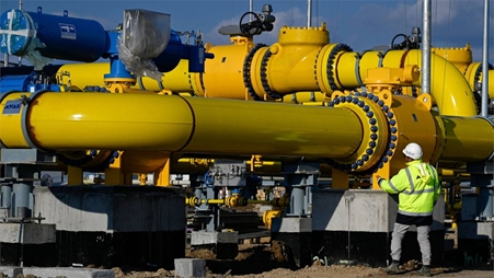 روسيا تعتزم خفض إنتاج النفط 500 ألف برميل يوميا في مارس