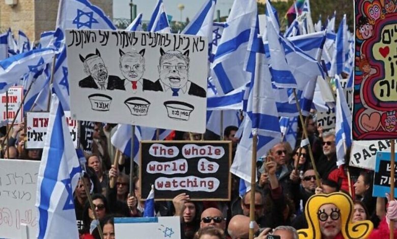 عشرات الآلاف يتظاهرون في الكنيست ضد خطة الإصلاح القضائي: قلقون على مستقبل إسرائيل