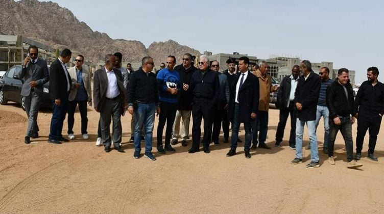 محافظ جنوب سيناء يتابع استعدادات اقامة مهرجان  الهجن والتراث بشرم الشيخ