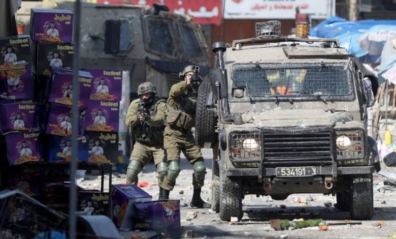 مسؤول إسرائيلي: لن نتوقف عن اقتحام المدن الفلسطينية بالضفة الغربية 