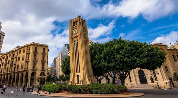 رئيس حكومة تصريف الأعمال في لبنان يتراجع عن قرار مد العمل بالتوقيت الشتوي