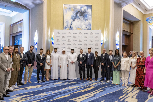 أحمد بن محمد يشهد افتتاح فعاليات "قمة التجزئة 2023" في دبي