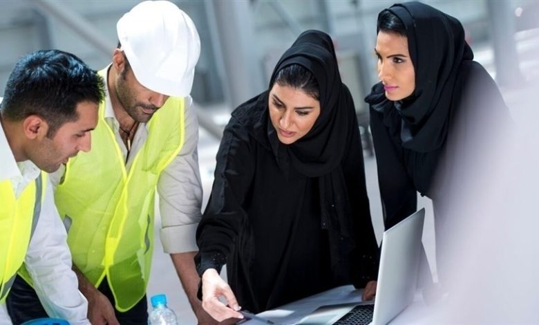 أكاديمية: المرأة الإماراتية ترسّخ حضورها في كافة الميادين