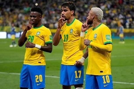البرازيل سترتدي اللون الأخضر للمرة الأولى