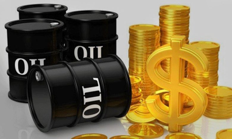 انخفاض أسعار النفط بعد زيادة غير متوقعة في مخزونات الخام الأمريكية -