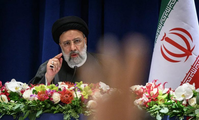 بعد اعتقال أهالي الطالبات.. الرئيس الإيراني يرفض الاعتراف بحالات التسمم