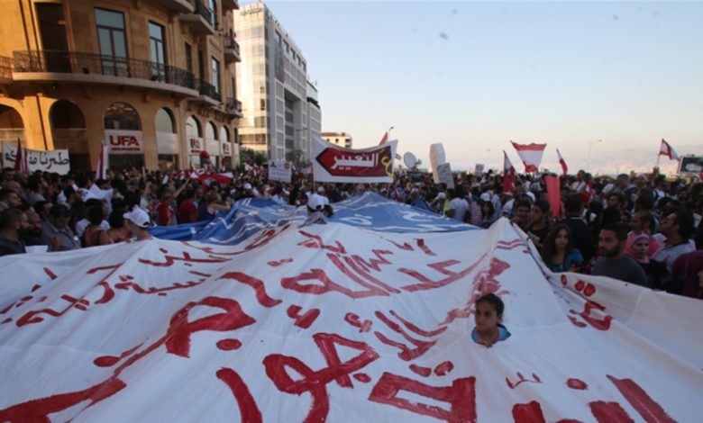 عمال هيئة أوجيرو في لبنان يعتصمون للمطالبة بزيادة الأجور