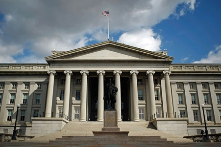 مسؤول بالمركزي الأمريكي: الضغوط المصرفية تقرب الولايات المتحدة من الركود