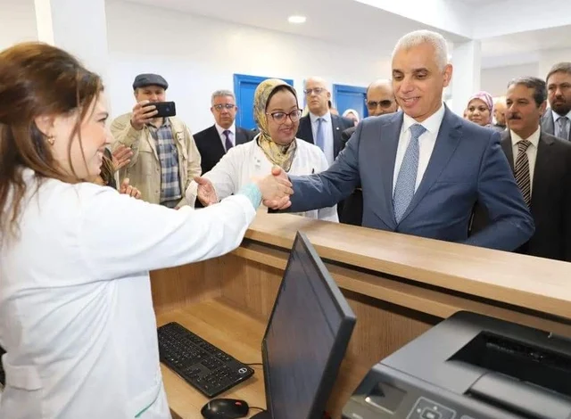 وزير الصحة يعطي انطلاقة خدمات ثلاث منشآت صحية بتازة