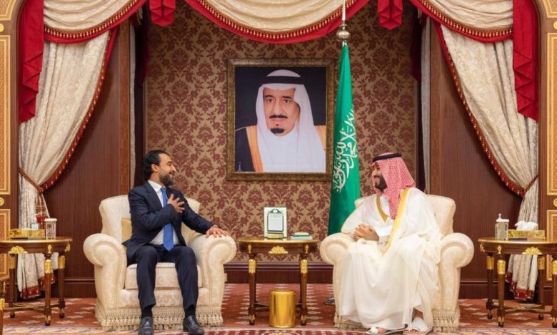 ولي العهد يجتمع برئيس مجلس النواب في جمهورية العراق ويستعرضان العلاقات الأخوية بين البلدين الشقيقين - أخبار السعودية