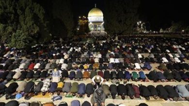 70 ألفًا يؤدون صلاة التراويح في المسجد الأقصى