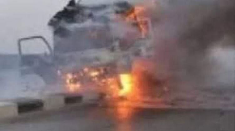 إخماد حريق سيارة في الشيخ زايد