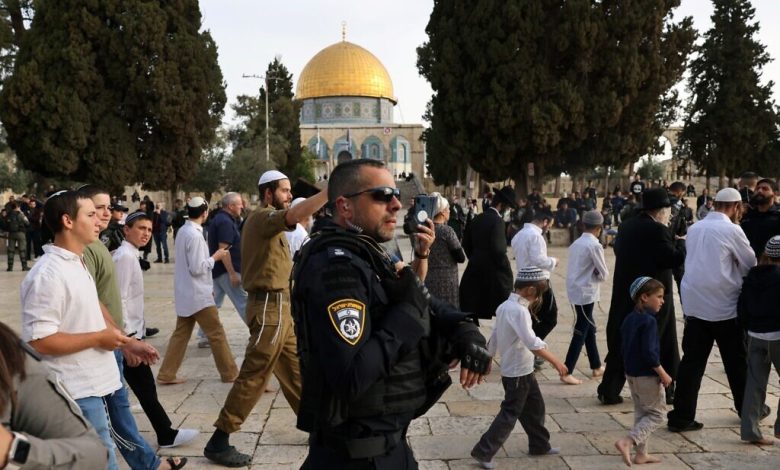 السماح لليهود زيارة الحرم القدسي يوم الثلاثاء، مع احتمال اغلاقه حتى نهاية شهر رمضان