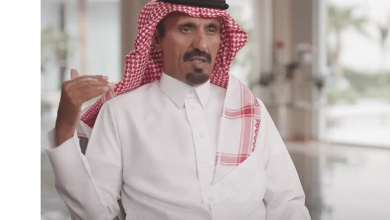 بالفيديو.. «صقر الصحراء» يروي أبرز محطاته العملية