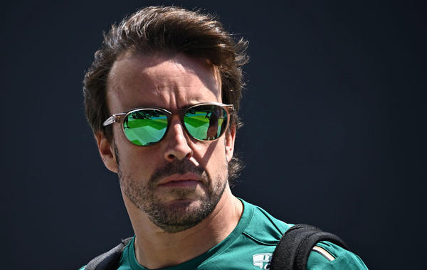 Fernando Alonso arrives for the first practice session at the Jeddah Corniche Circuit on March 17, 2023, ahead of the 2023 Saudi Arabia Formula One Grand Prix. Ben Stansall / AFP