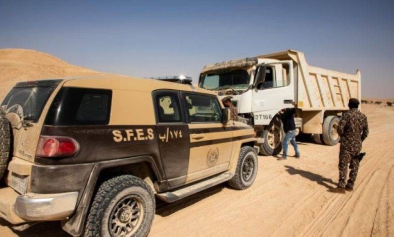 ضبط مخالف لنظام البيئة لاستغلاله الرواسب بمنطقة أملج - أخبار السعودية
