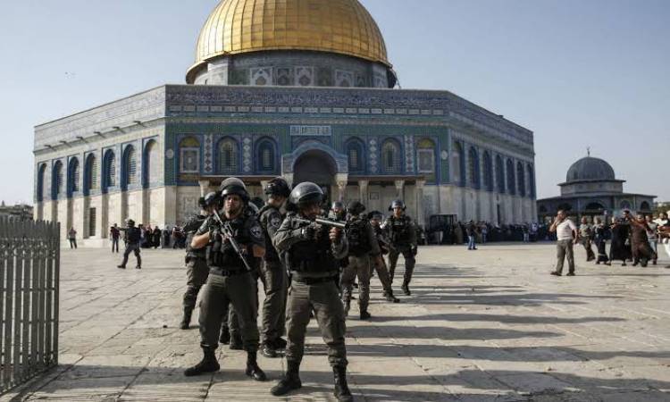 الاحتلال الاسرائيلي يمنع رفع أذان المغرب في المسجد الأقصى المبارك