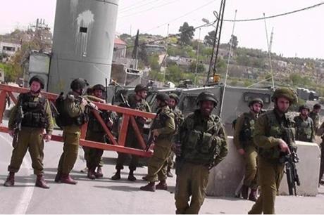 الاحتلال ينصب حاجزا عسكريا على مدخل أريحا الجنوبي
