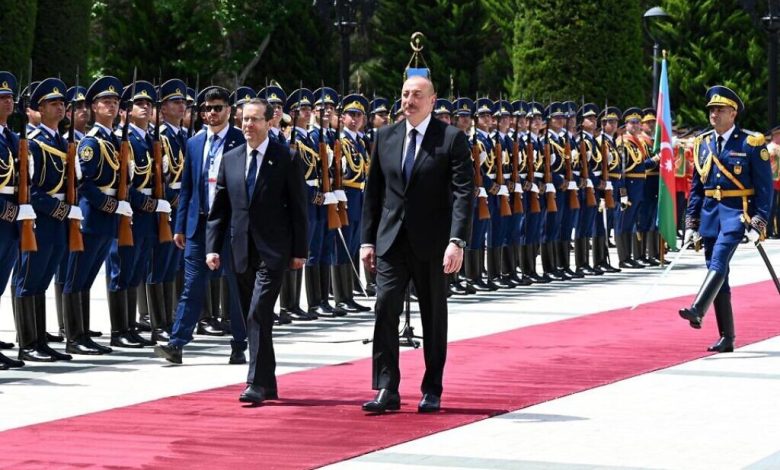 الرئيس الأذربيجاني يشكر هرتسوغ على تزويد إسرائيل بلاده بالأسلحة