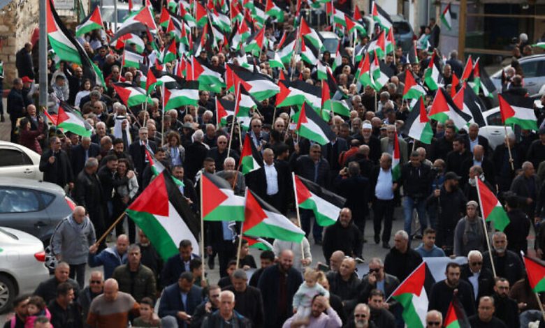 الوزراء يجمدون مؤقتا مشروع قانون يمنع رفع الأعلام الفلسطينية في الجامعات